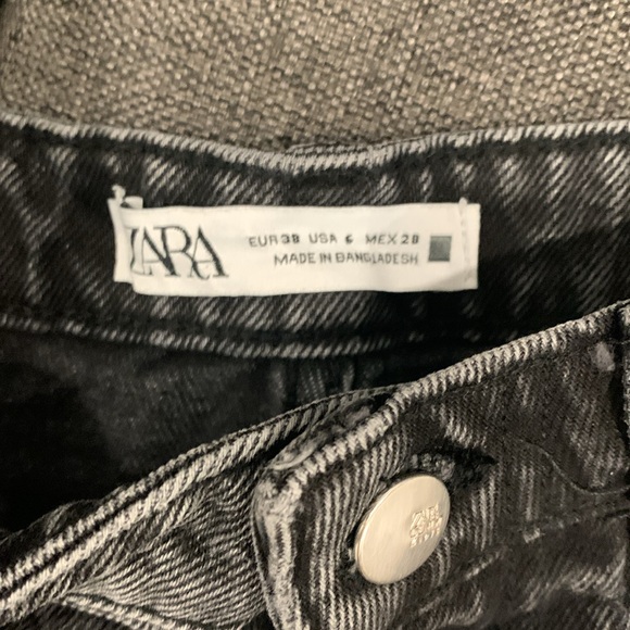 EUC Zara distressed denim cheeky shorts size US 6 - Picture 2 of 5